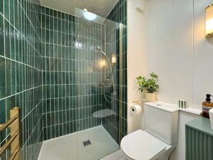 Photo 21- click for photo gallery